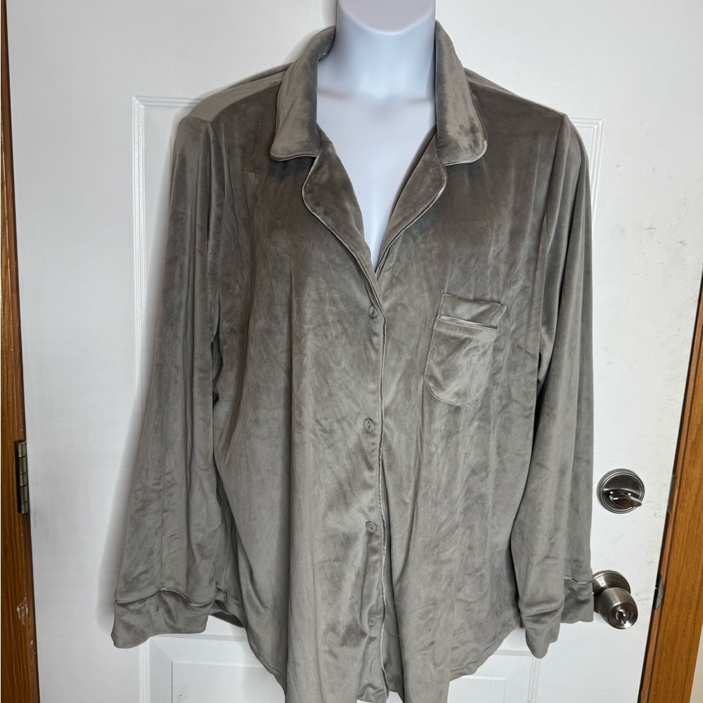 SKIMS Gray Velvet Pajama Set - Picture 2 of 8